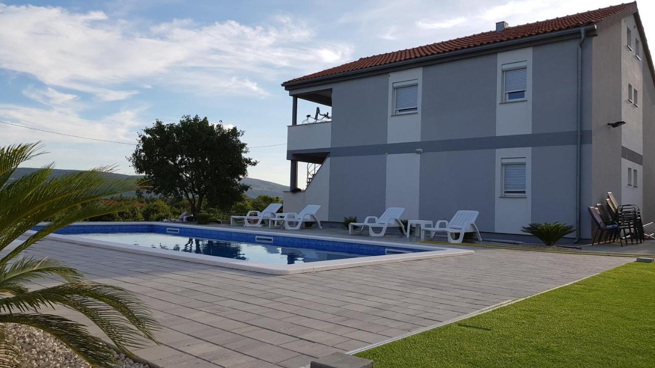 Zanic With Private Swimming Pool And Sea View Apartment *