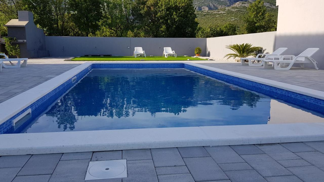 Apartment Zanic With Private Swimming Pool And Sea View *
