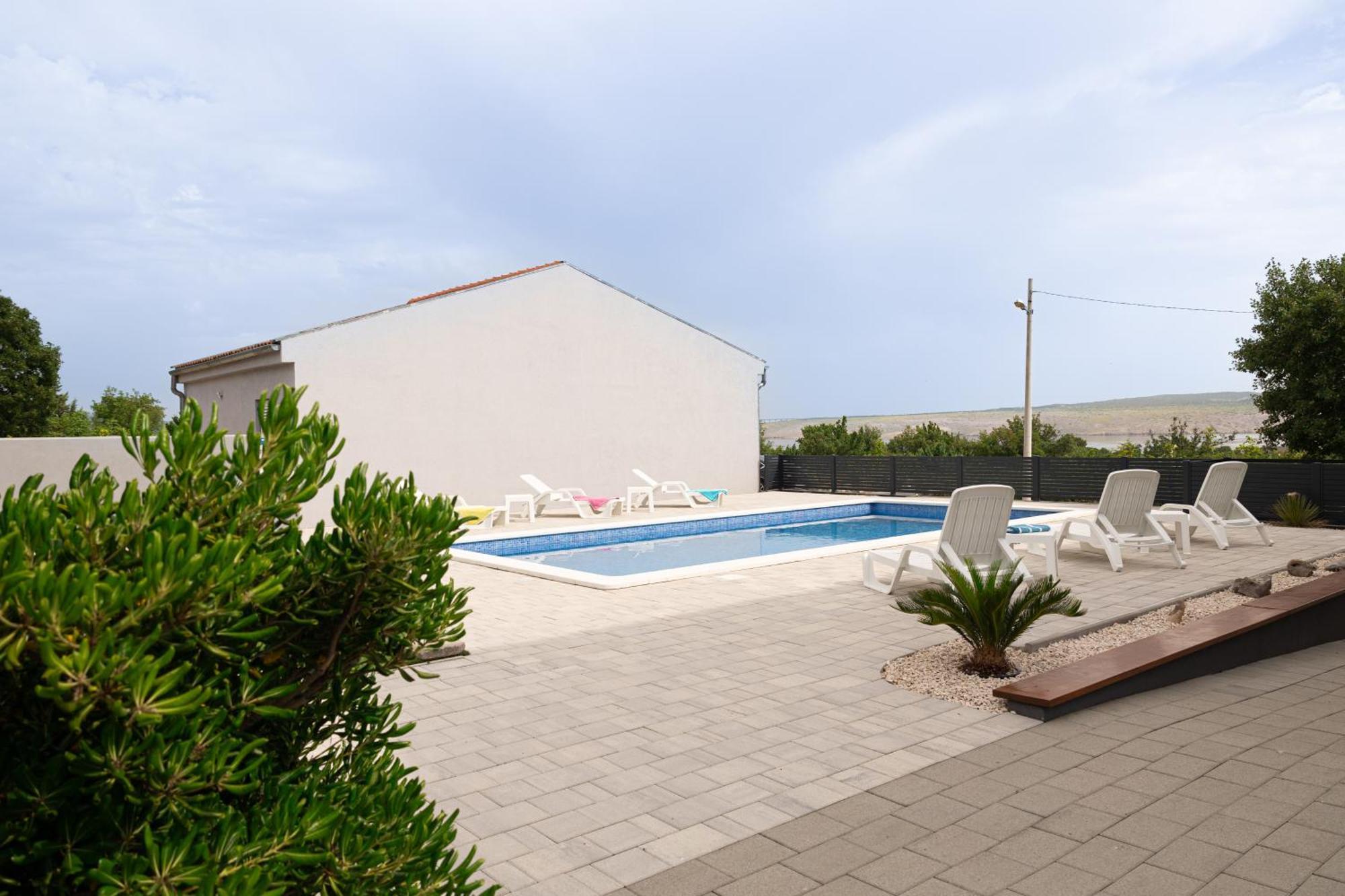 Apartment Zanic With Private Swimming Pool And Sea View *