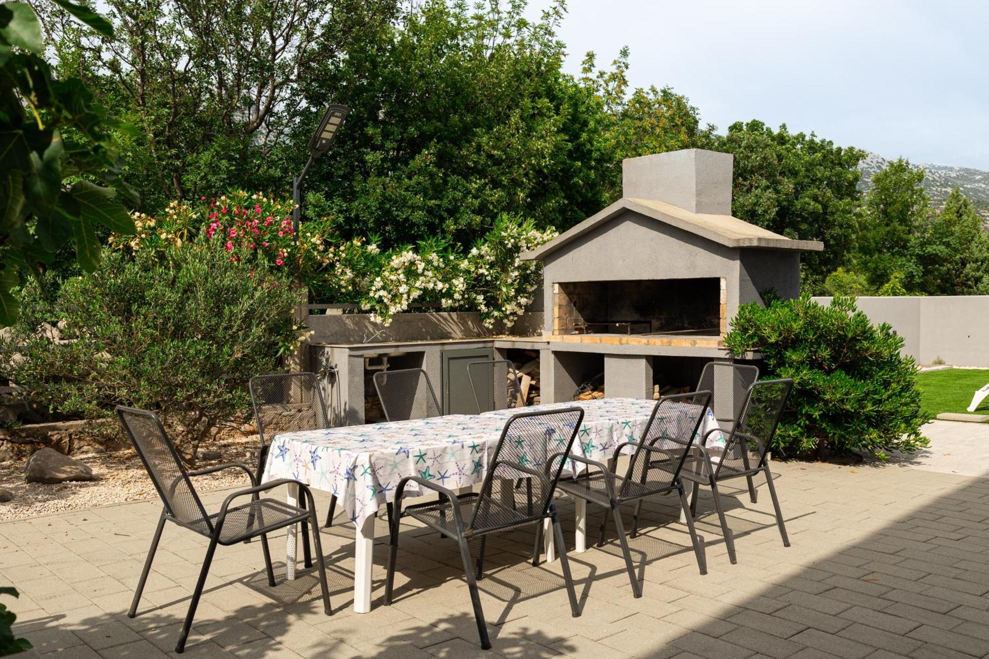 Zanic With Private Swimming Pool And Sea View Starigrad Paklenica