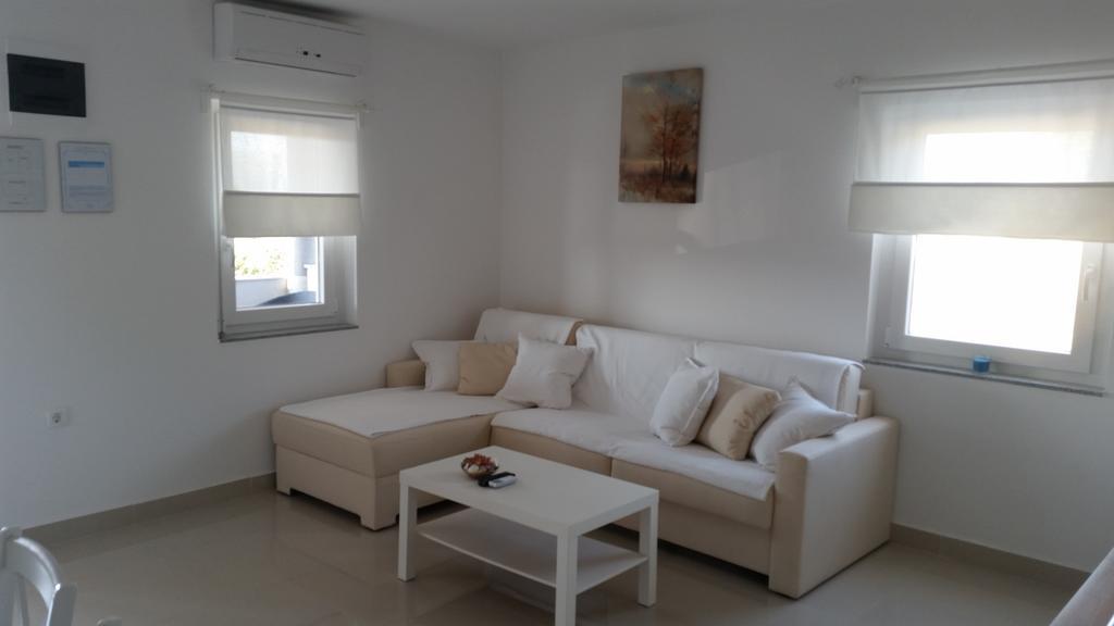 Zanic With Private Swimming Pool And Sea View Apartment