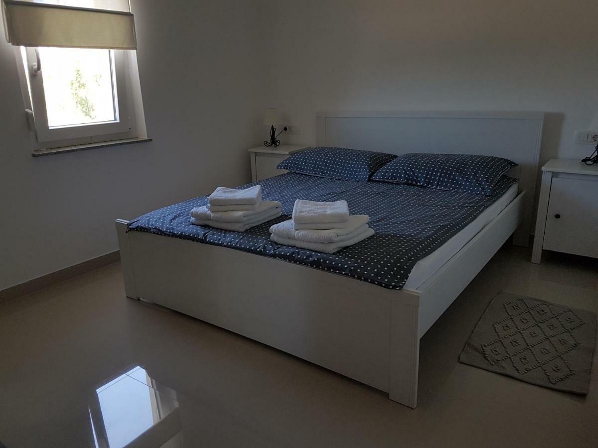 Zanic With Private Swimming Pool And Sea View * Starigrad Paklenica