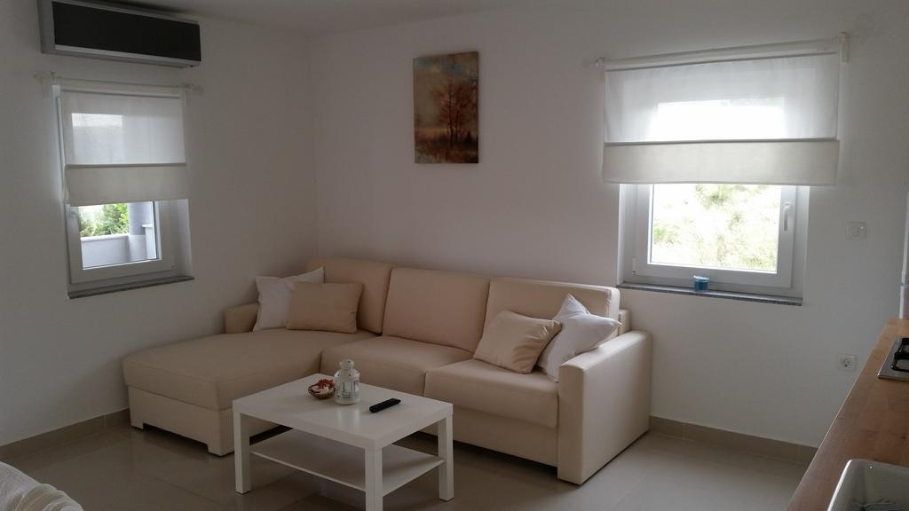 Zanic With Private Swimming Pool And Sea View Apartment